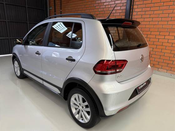 VOLKSWAGEN FOX 1.0 MPI TRACK 12V FLEX 4P MANUAL